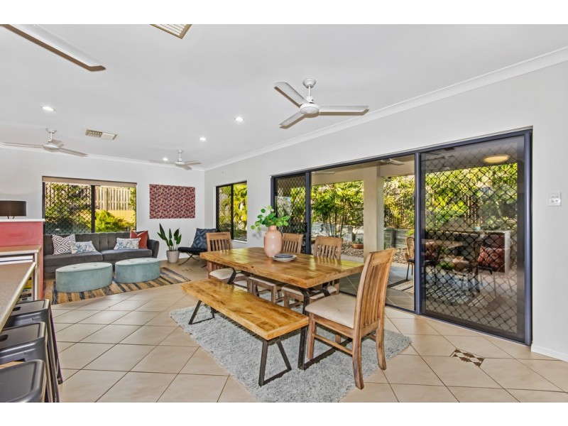 11 Yanooa Court, Bushland Beach QLD 4818