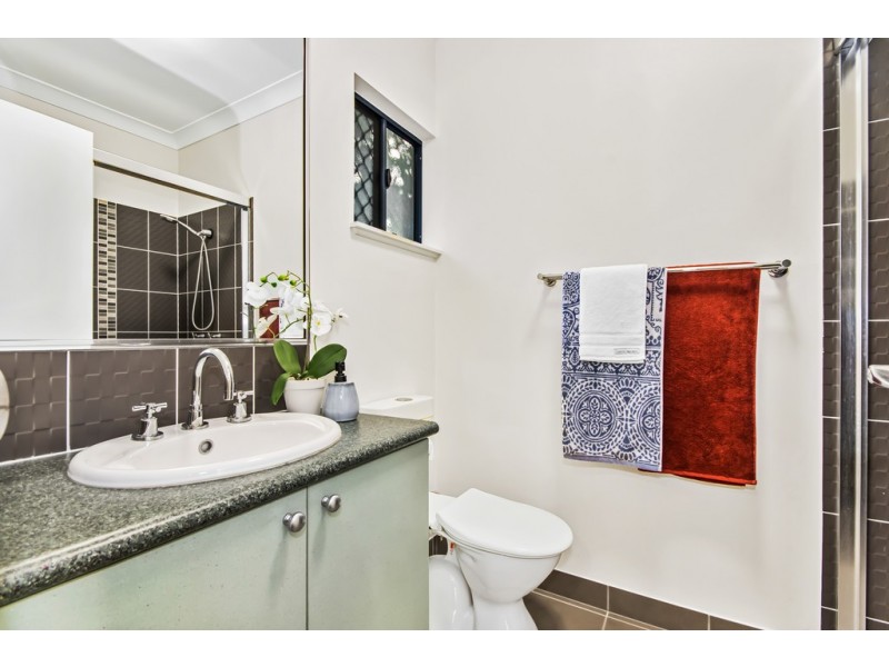 11 Yanooa Court, Bushland Beach QLD 4818