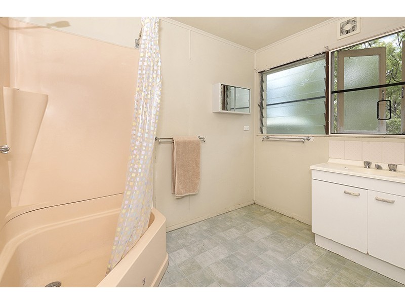 3 Bonnett Road, Mount Low QLD 4818