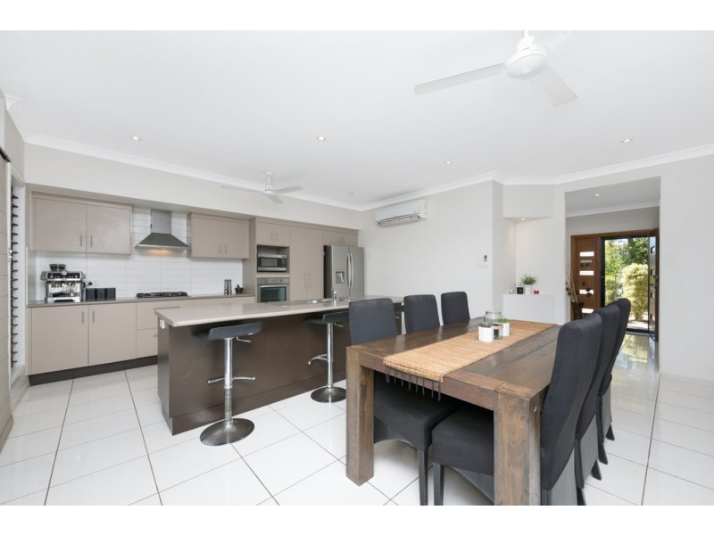 17 Deedes Crescent, Bushland Beach QLD 4818