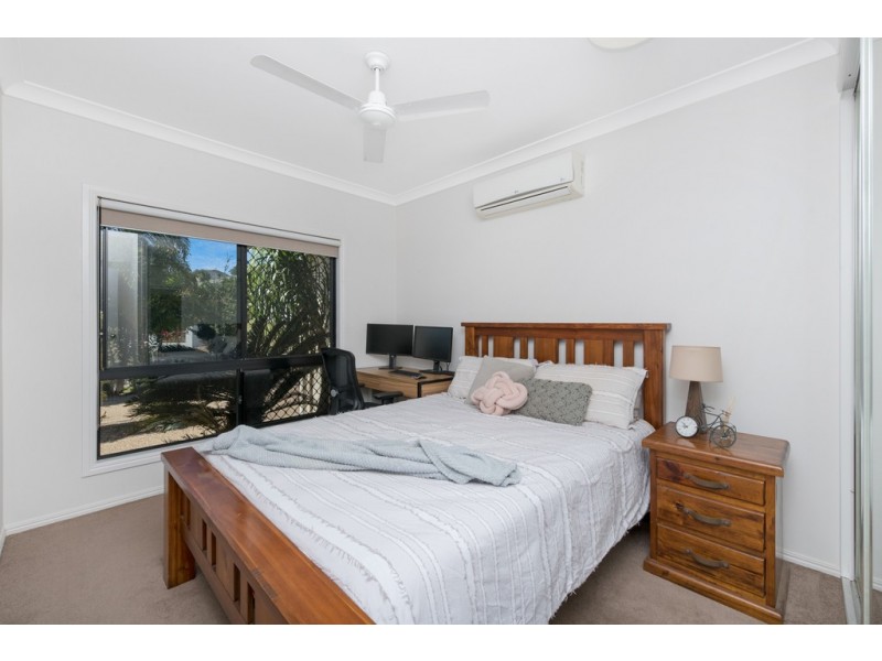 17 Deedes Crescent, Bushland Beach QLD 4818