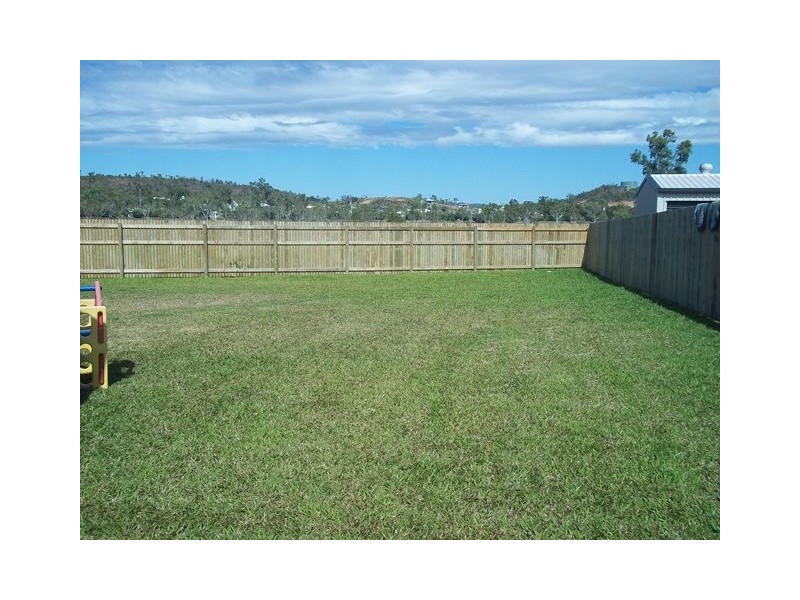 163 Daintree Drive, Bushland Beach QLD 4818