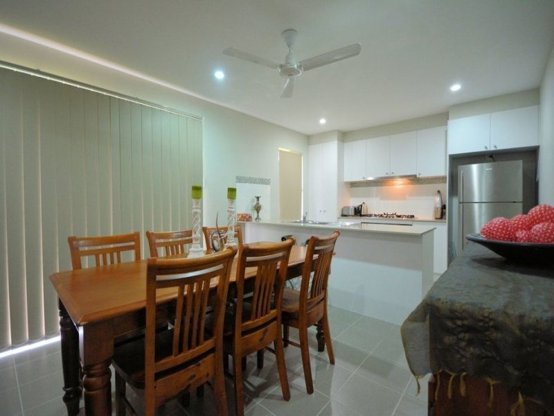 43 Hillock Crescent, Bushland Beach QLD 4818