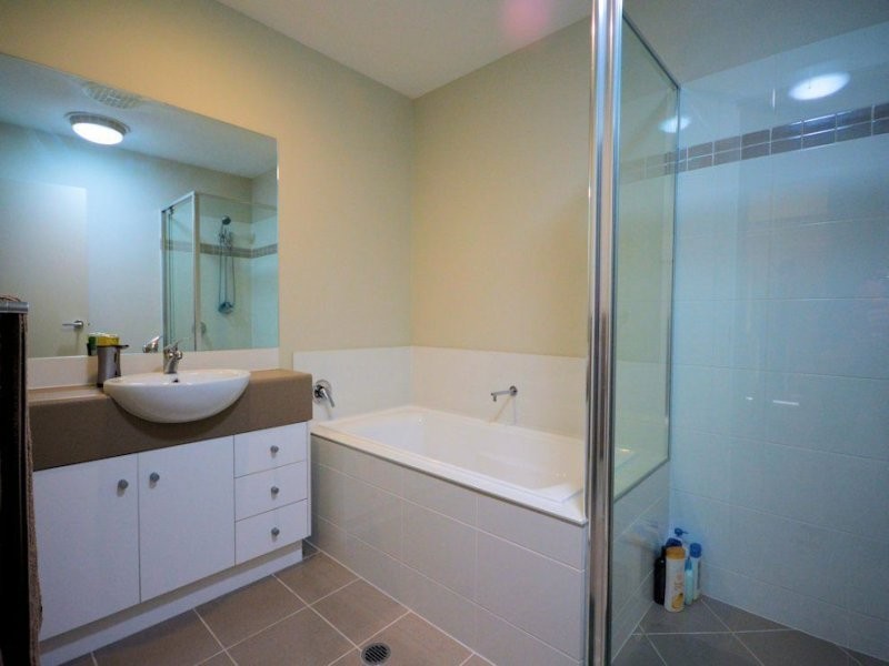 43 Hillock Crescent, Bushland Beach QLD 4818