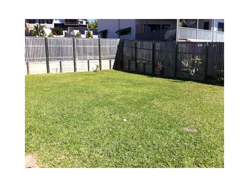 6 Platypus Street, Bushland Beach QLD 4818