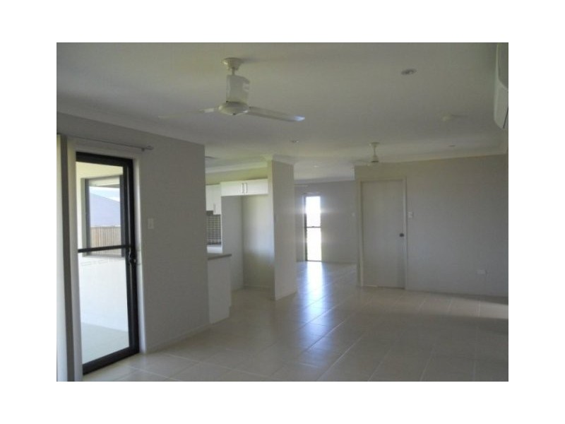 3 Channel Street, Bushland Beach QLD 4818