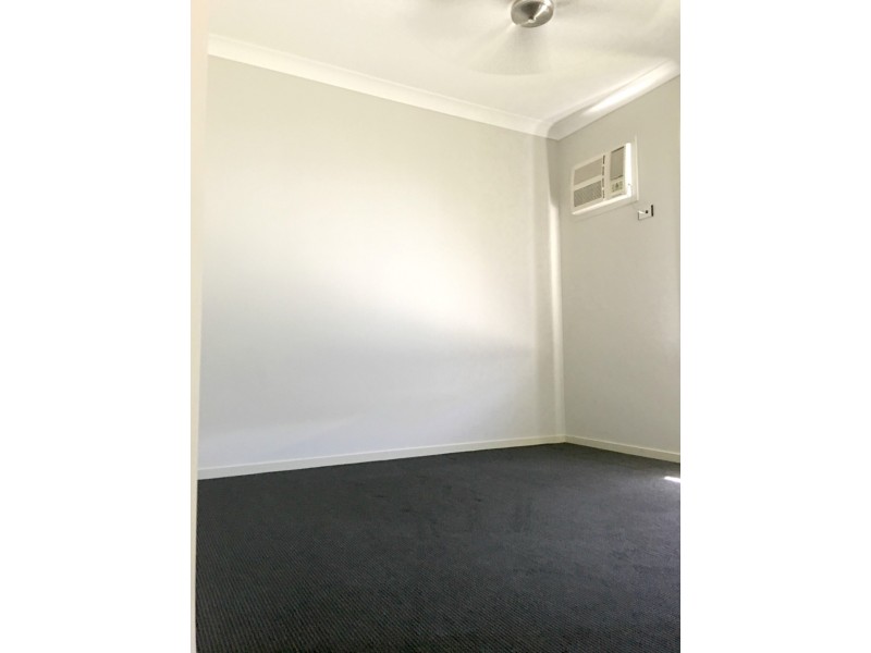 27 Conway Street, Mount Low QLD 4818