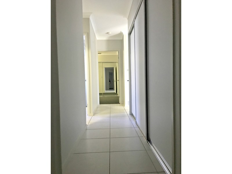 27 Conway Street, Mount Low QLD 4818