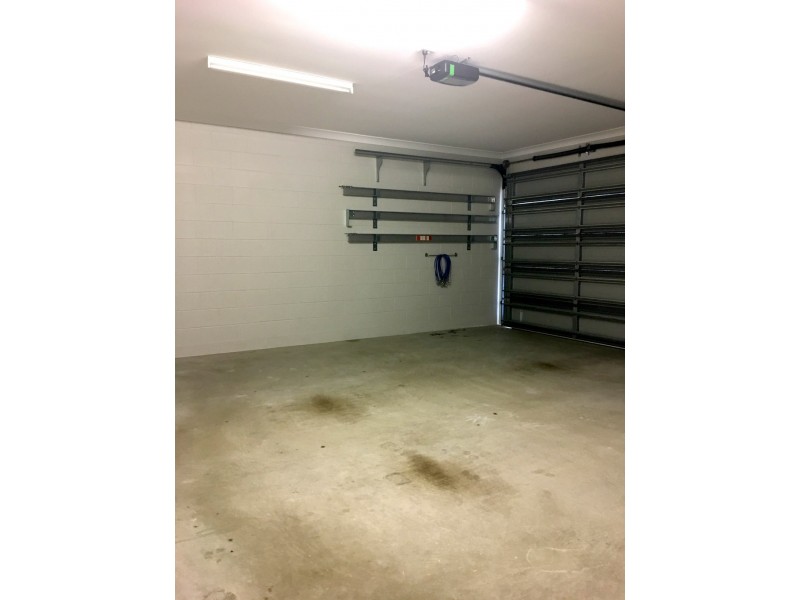 27 Conway Street, Mount Low QLD 4818