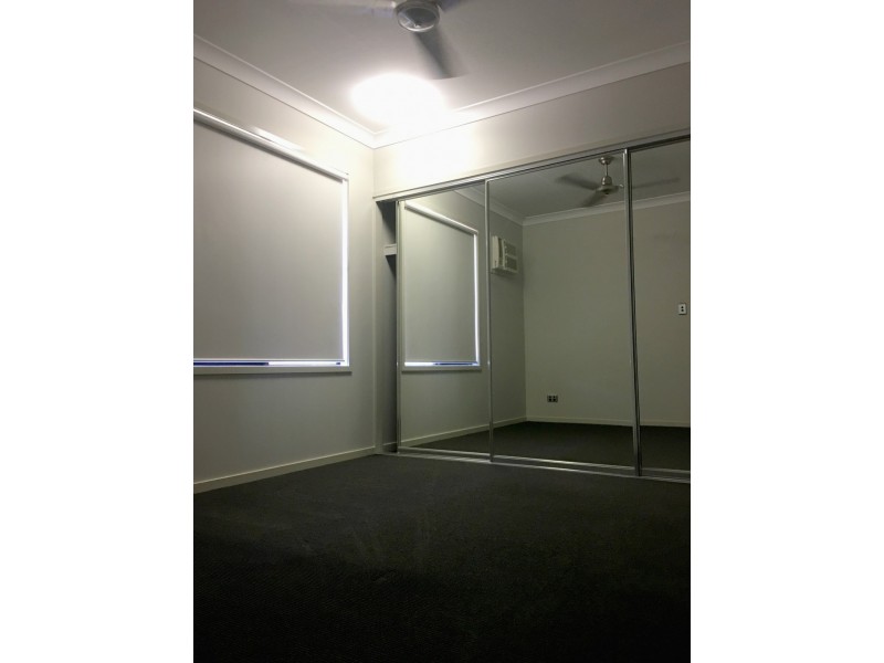 27 Conway Street, Mount Low QLD 4818