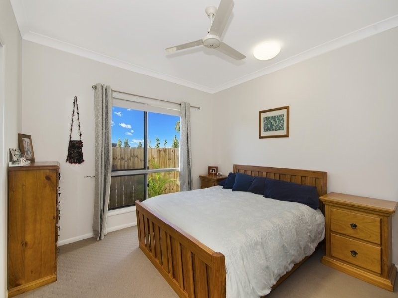 2 Dune Parade, Bushland Beach QLD 4818