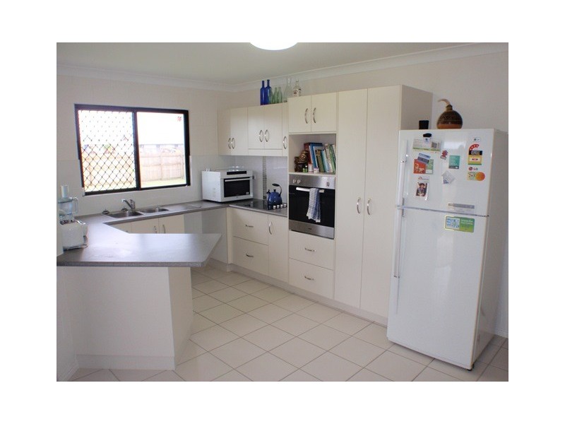 15 Cosette Court, Burdell QLD 4818