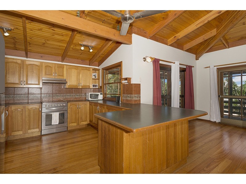 111 Coutts Drive, Bushland Beach QLD 4818