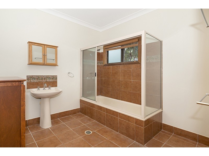 111 Coutts Drive, Bushland Beach QLD 4818