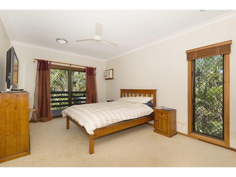 111 Coutts Drive, Bushland Beach QLD 4818