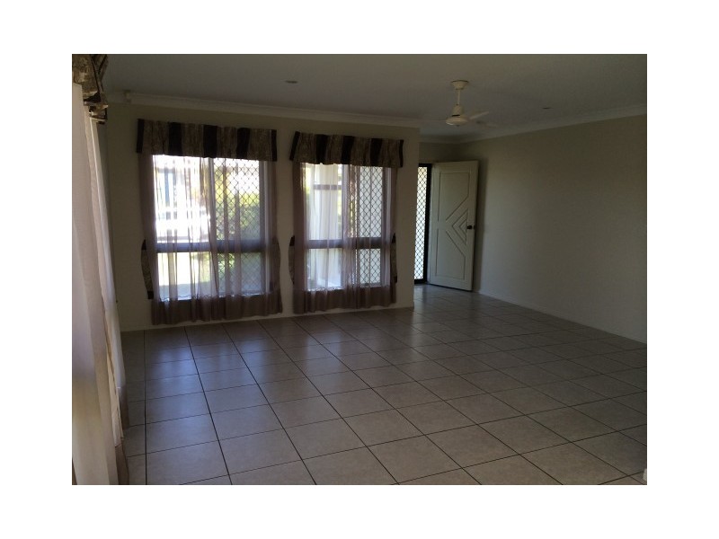 2 Kato Place, Mount Louisa QLD 4814