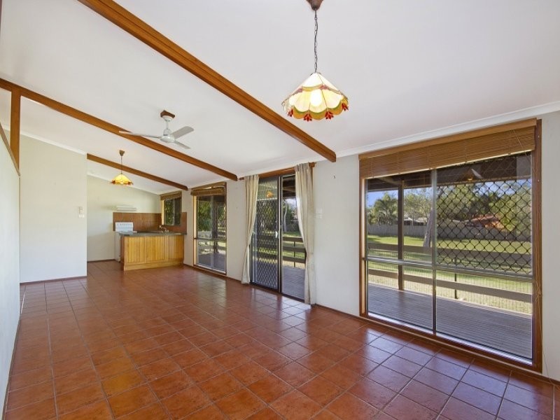 10 Vesterman Court, Bushland Beach QLD 4818