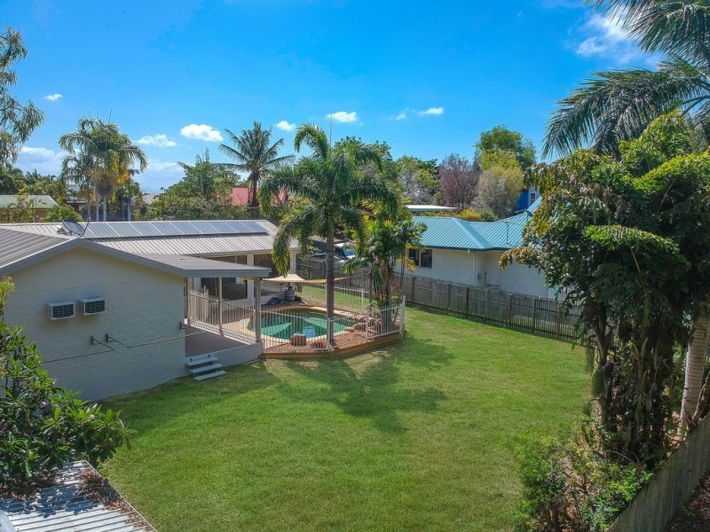 15 Luke Crescent, Bushland Beach QLD 4818