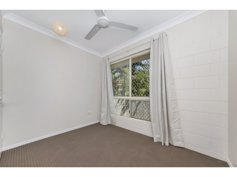 15 Luke Crescent, Bushland Beach QLD 4818