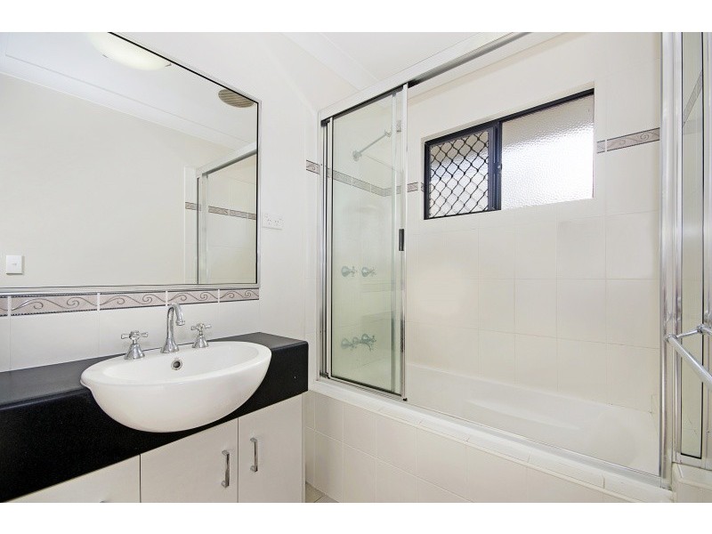 106 Daintree Drive, Bushland Beach QLD 4818