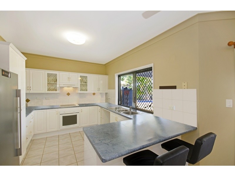 16 Seabrook Circuit, Bushland Beach QLD 4818