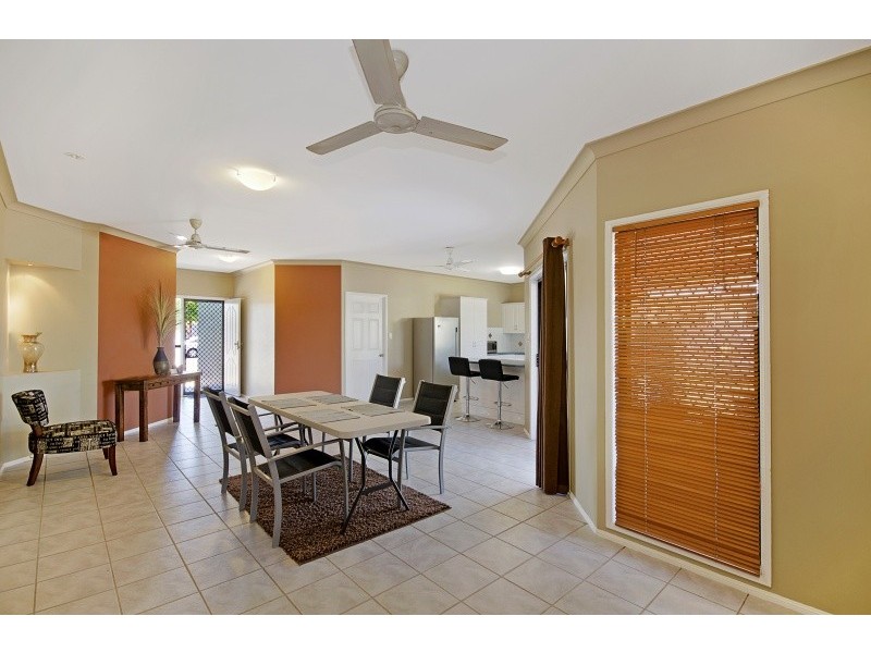 16 Seabrook Circuit, Bushland Beach QLD 4818