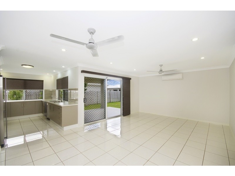 10 Hilo Street, Burdell QLD 4818