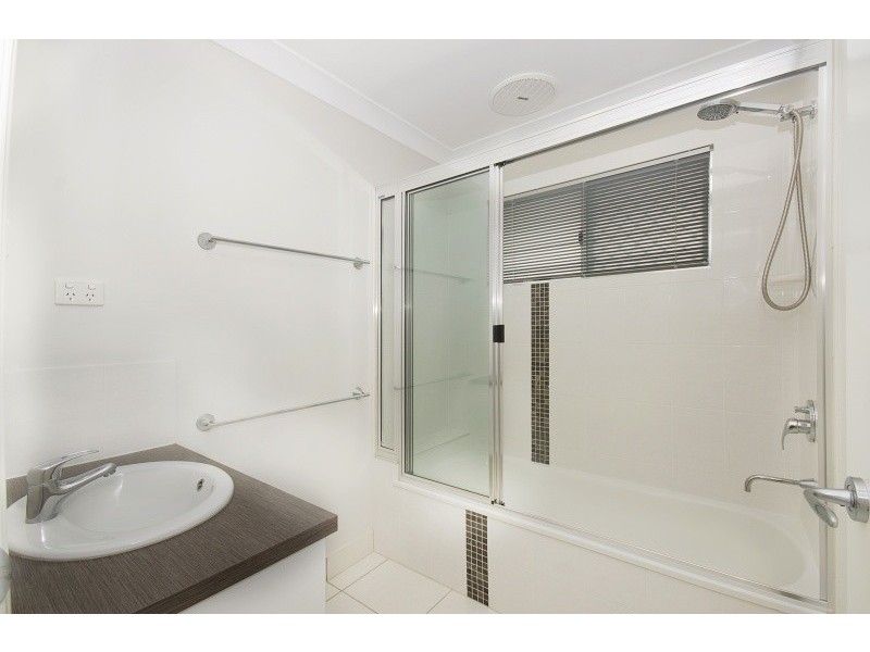 10 Hilo Street, Burdell QLD 4818