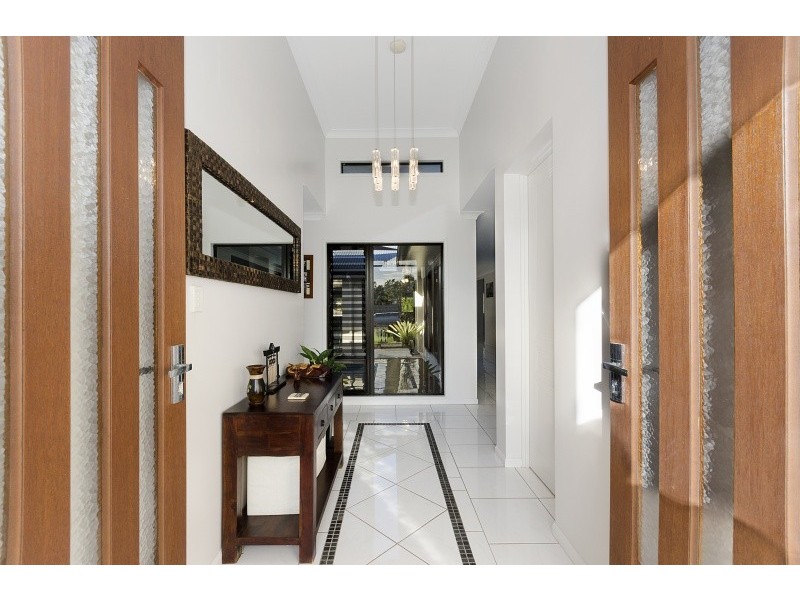 12 Coolaree Drive, Bushland Beach QLD 4818