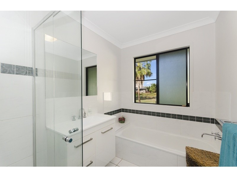 12 Coolaree Drive, Bushland Beach QLD 4818