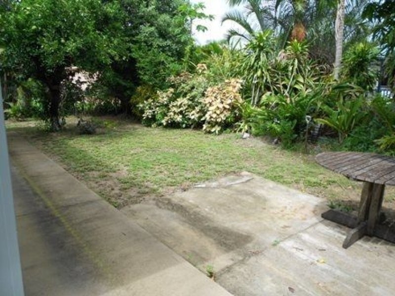 41 Esplanade, Balgal Beach QLD 4816