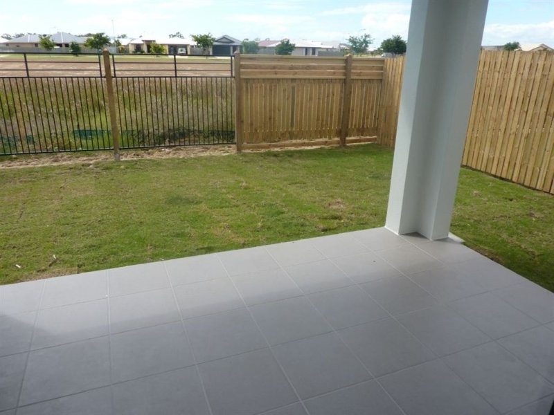 40 Tipperary Street, Mount Low QLD 4818