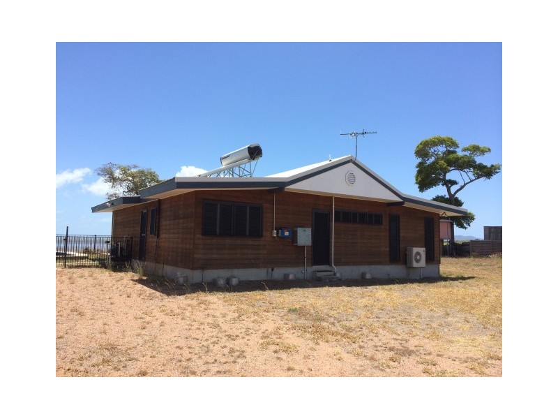 395 Garland Street, Bushland Beach QLD 4818