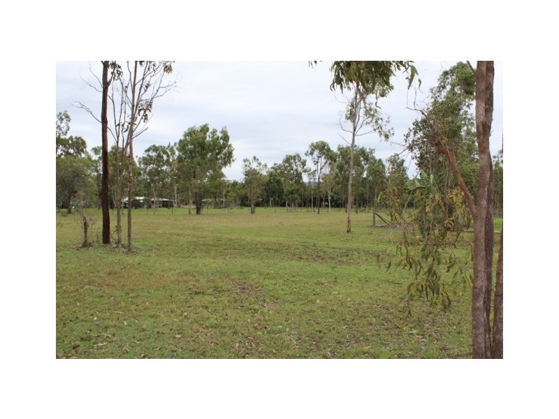 10 Lodestone Drive, Bluewater QLD 4818