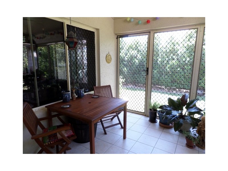 5 Greentree Cct, Bushland Beach QLD 4818