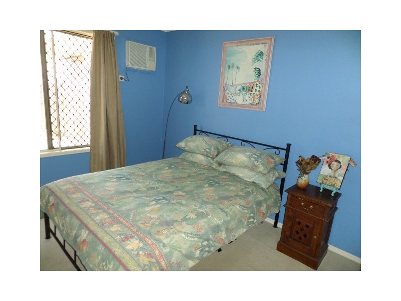 5 Greentree Cct, Bushland Beach QLD 4818