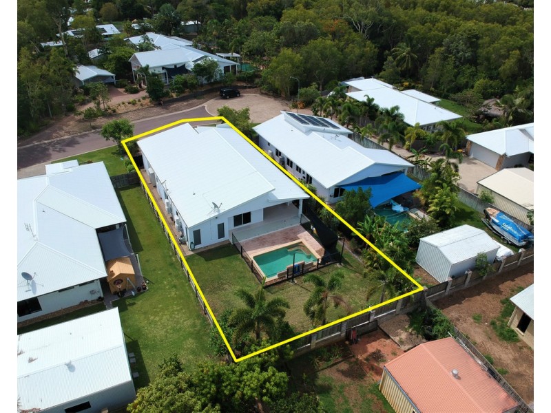 369 Garland Road, Bushland Beach QLD 4818
