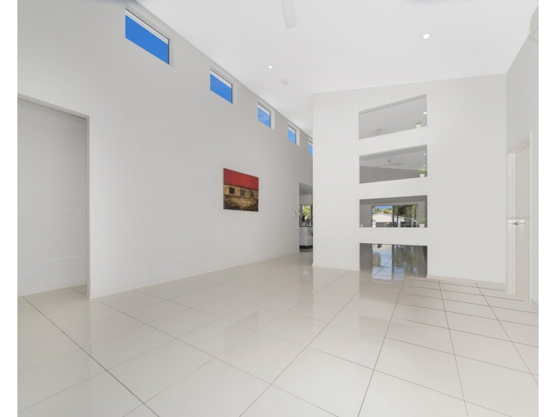 369 Garland Road, Bushland Beach QLD 4818