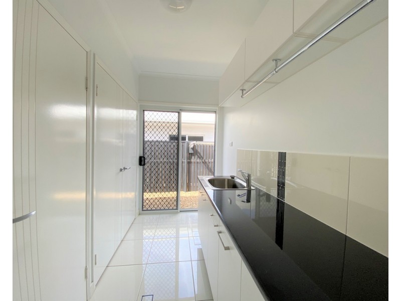 369 Garland Road, Bushland Beach QLD 4818