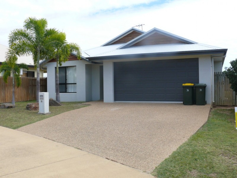 16 Eungella Court, Bushland Beach QLD 4818