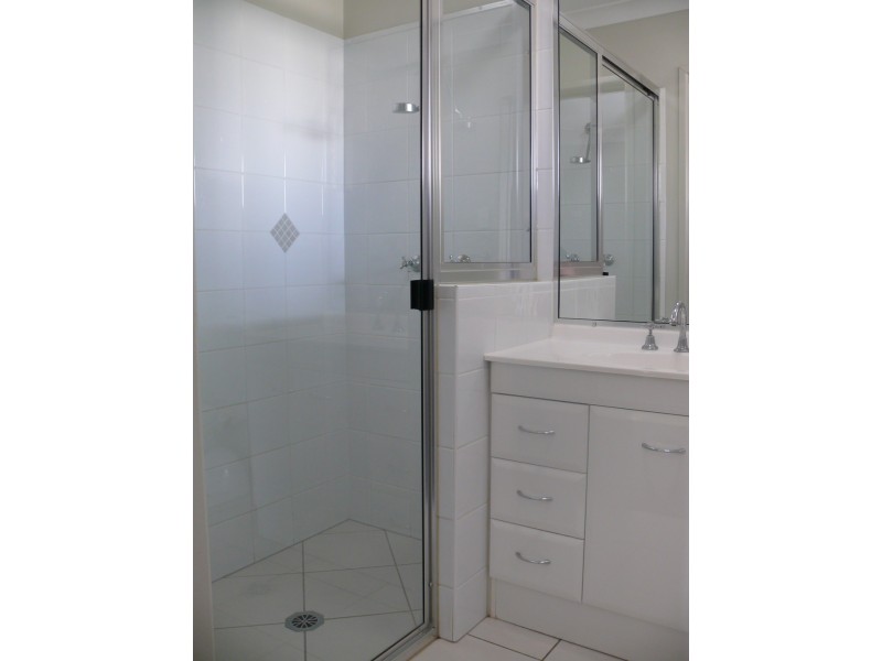 16 Eungella Court, Bushland Beach QLD 4818