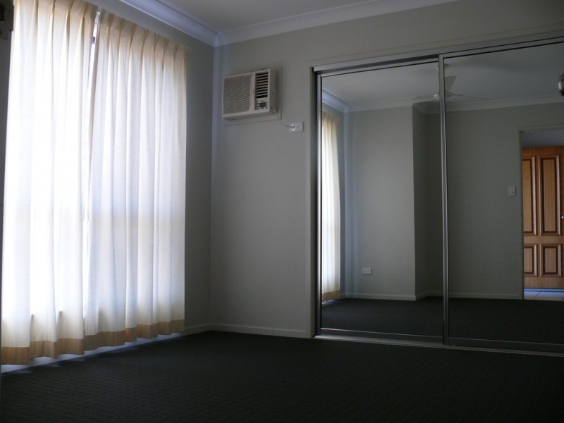 16 Eungella Court, Bushland Beach QLD 4818