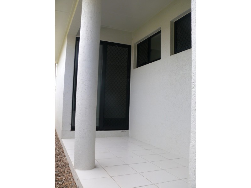 16 Eungella Court, Bushland Beach QLD 4818