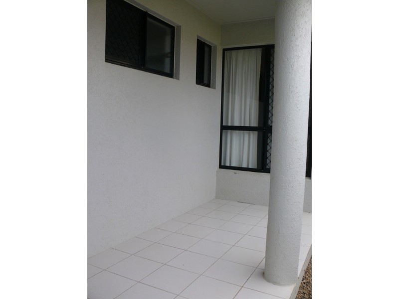 16 Eungella Court, Bushland Beach QLD 4818