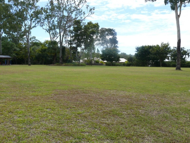 16 Eungella Court, Bushland Beach QLD 4818