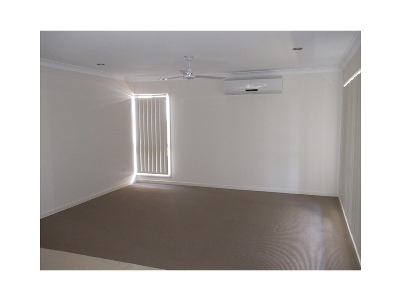 48 Beach Oak Avenue, Mount Low QLD 4818