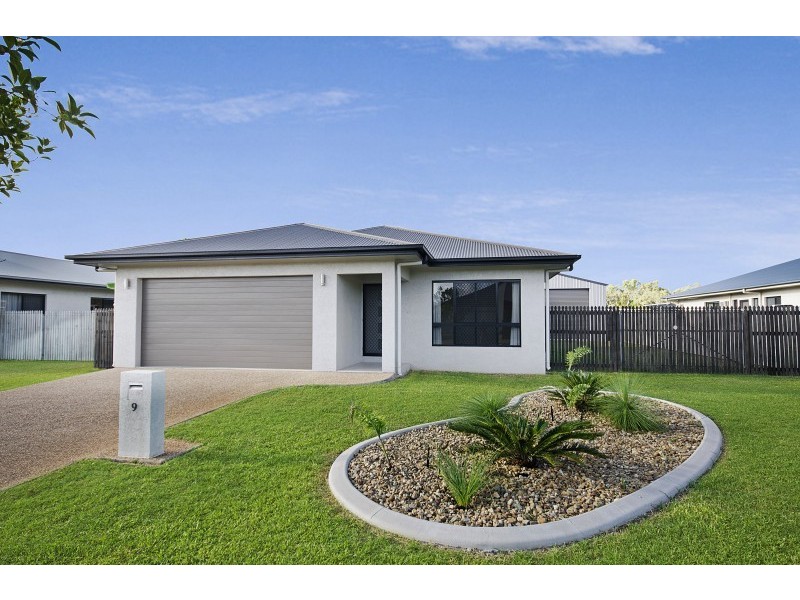 9 Eungella Court, Bushland Beach QLD 4818