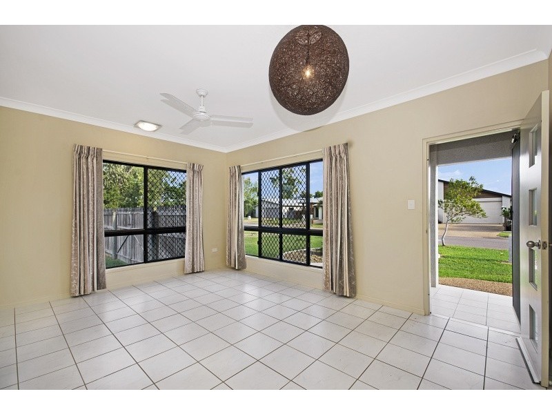 9 Eungella Court, Bushland Beach QLD 4818