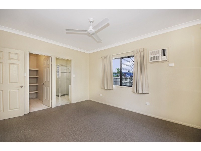 9 Eungella Court, Bushland Beach QLD 4818