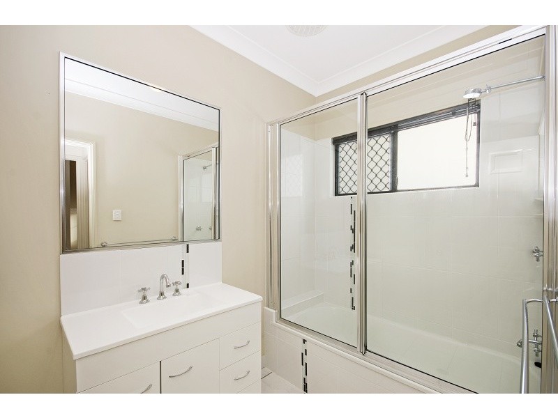 9 Eungella Court, Bushland Beach QLD 4818